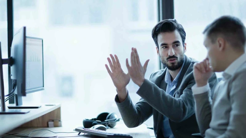 راه های ساده و موثر ترغیب مشتری برای خرید 3 چگونه مشتریان را به خرید ترغیب کنیم