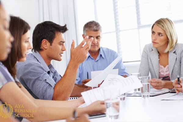 مدیریت فروش؛ تکامل 4 مرحلهای 2 مدیر فروش چیست