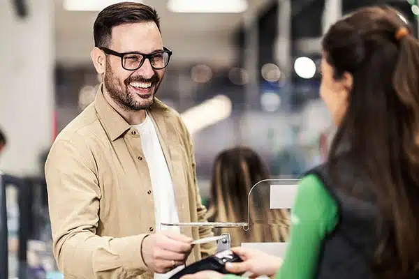 مشتری چه کسی است؟