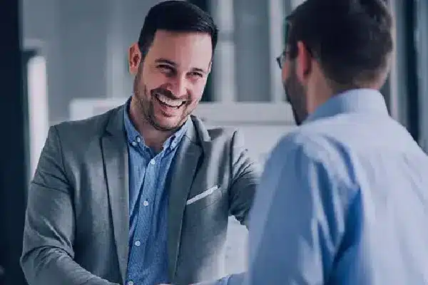 چطور با مشتری ارتباط برقرار کنیم